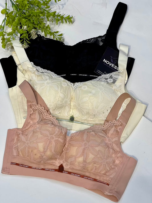 Classic Lace Comfort Soft Padded Bra –