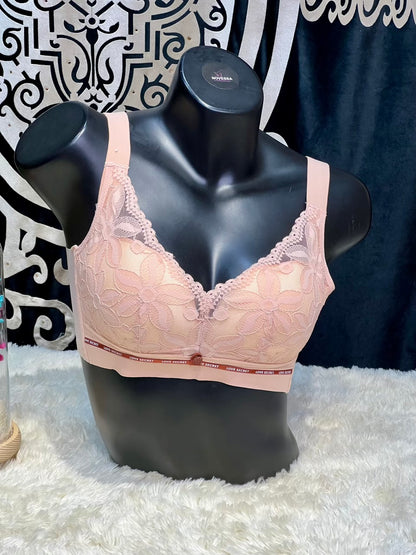 Classic Lace Comfort Soft Padded Bra –