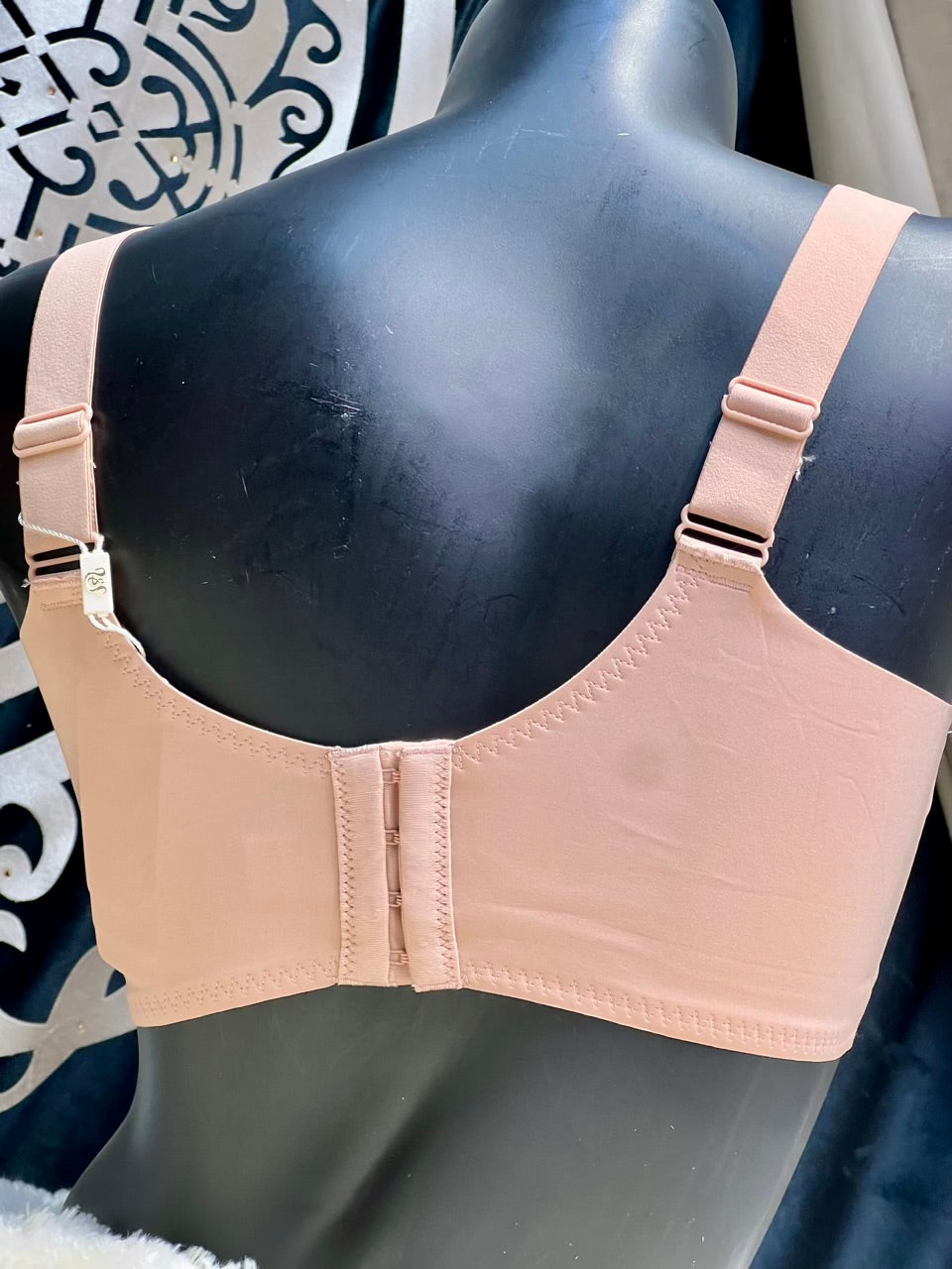 Classic Lace Comfort Soft Padded Bra –