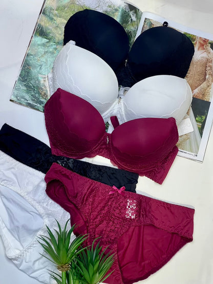 Emerald Grace Lace Bra & Panty Set