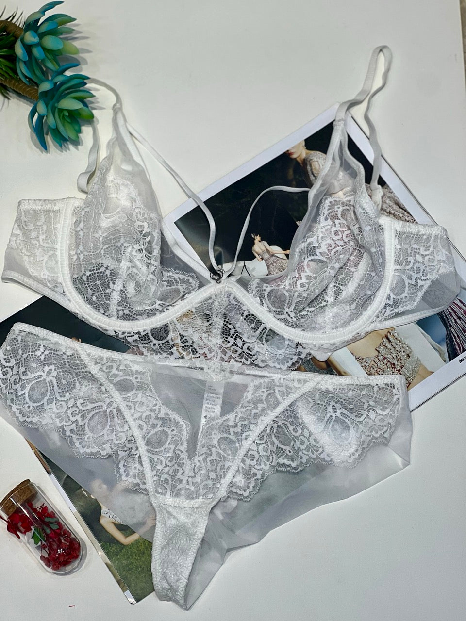 ✨ Alluring Lace Lingerie Set (Bra & Panty)