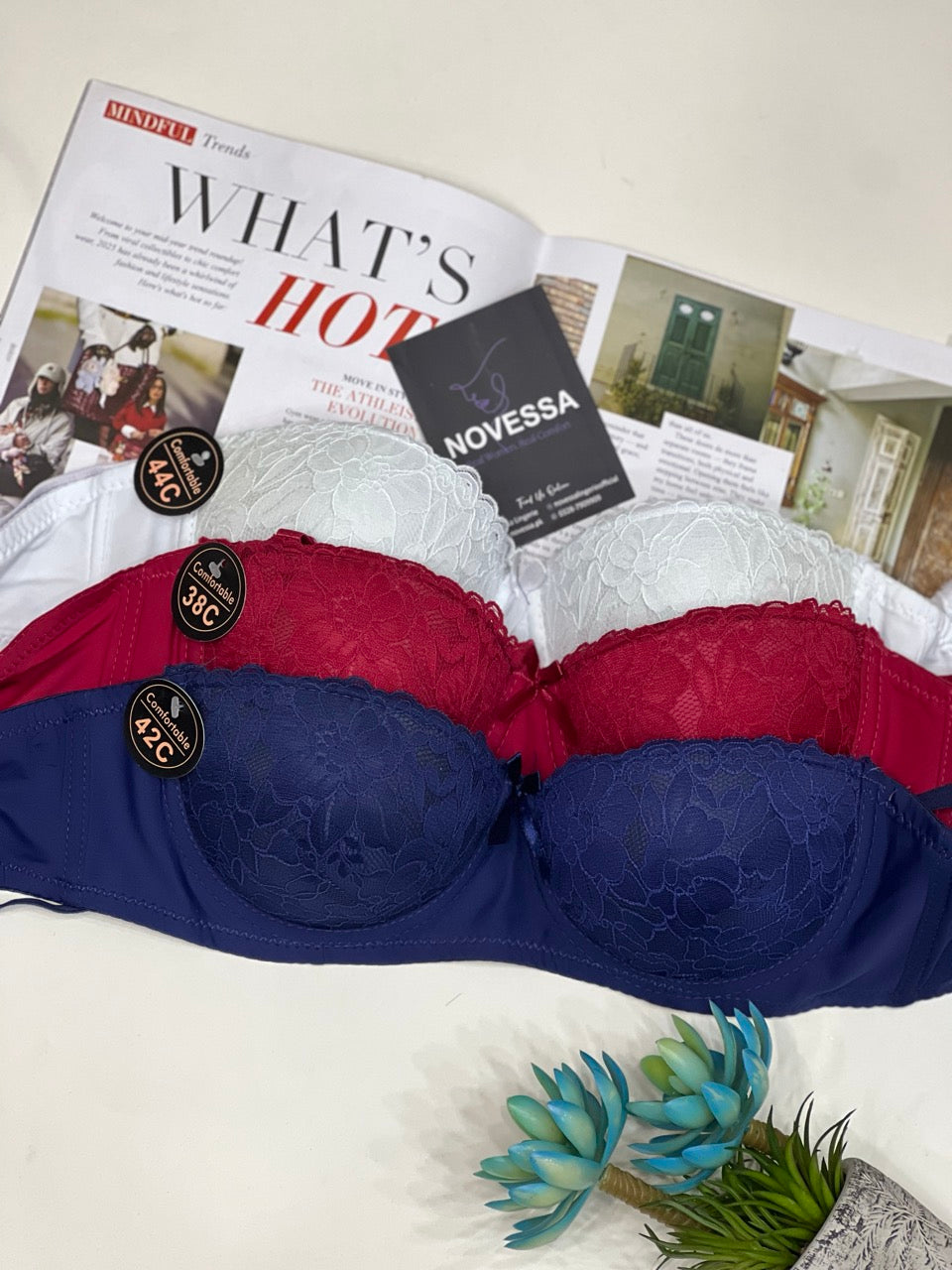 Lace Charm Full-Coverage  Wired Padded Bra