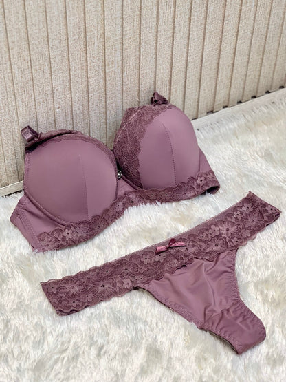 Luxury Lace Bra & Panty Set – Padded Comfort with Elegant Lace Design
