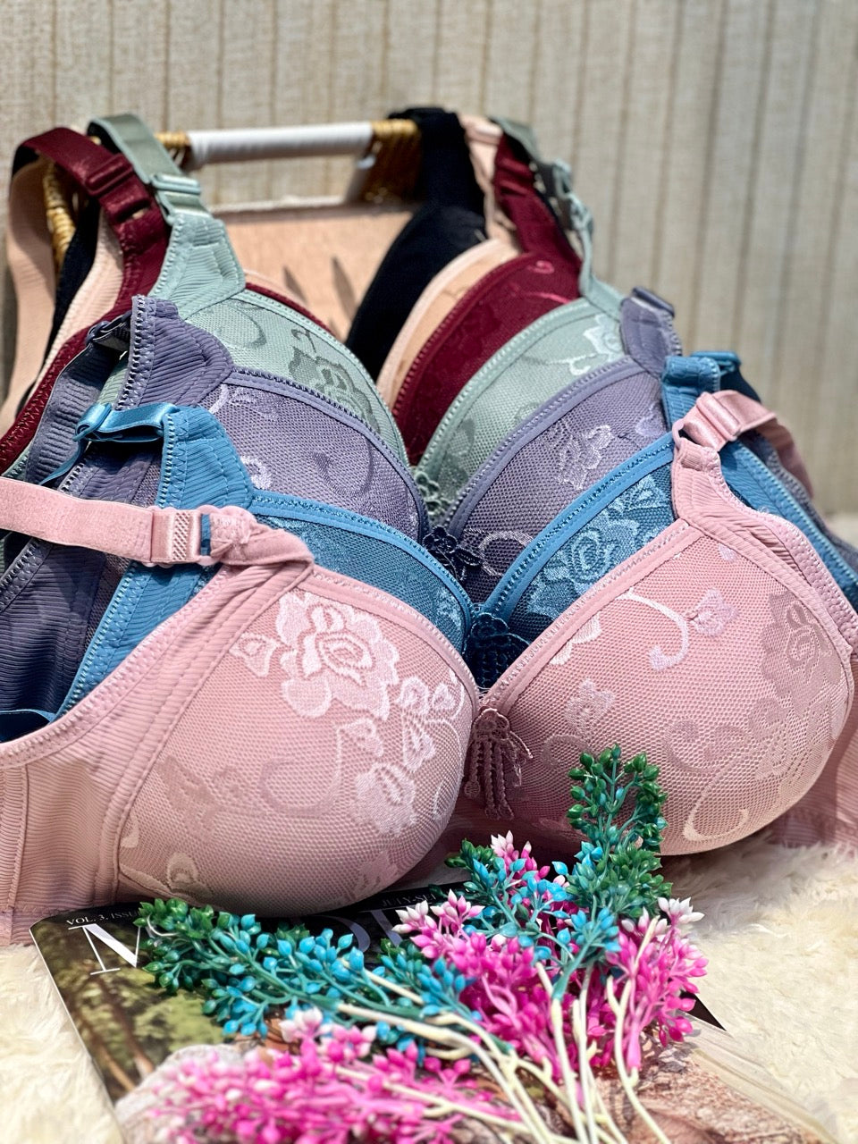 Floral Jacquard Full-Coverage Bra – Elegant Everyday Comfort