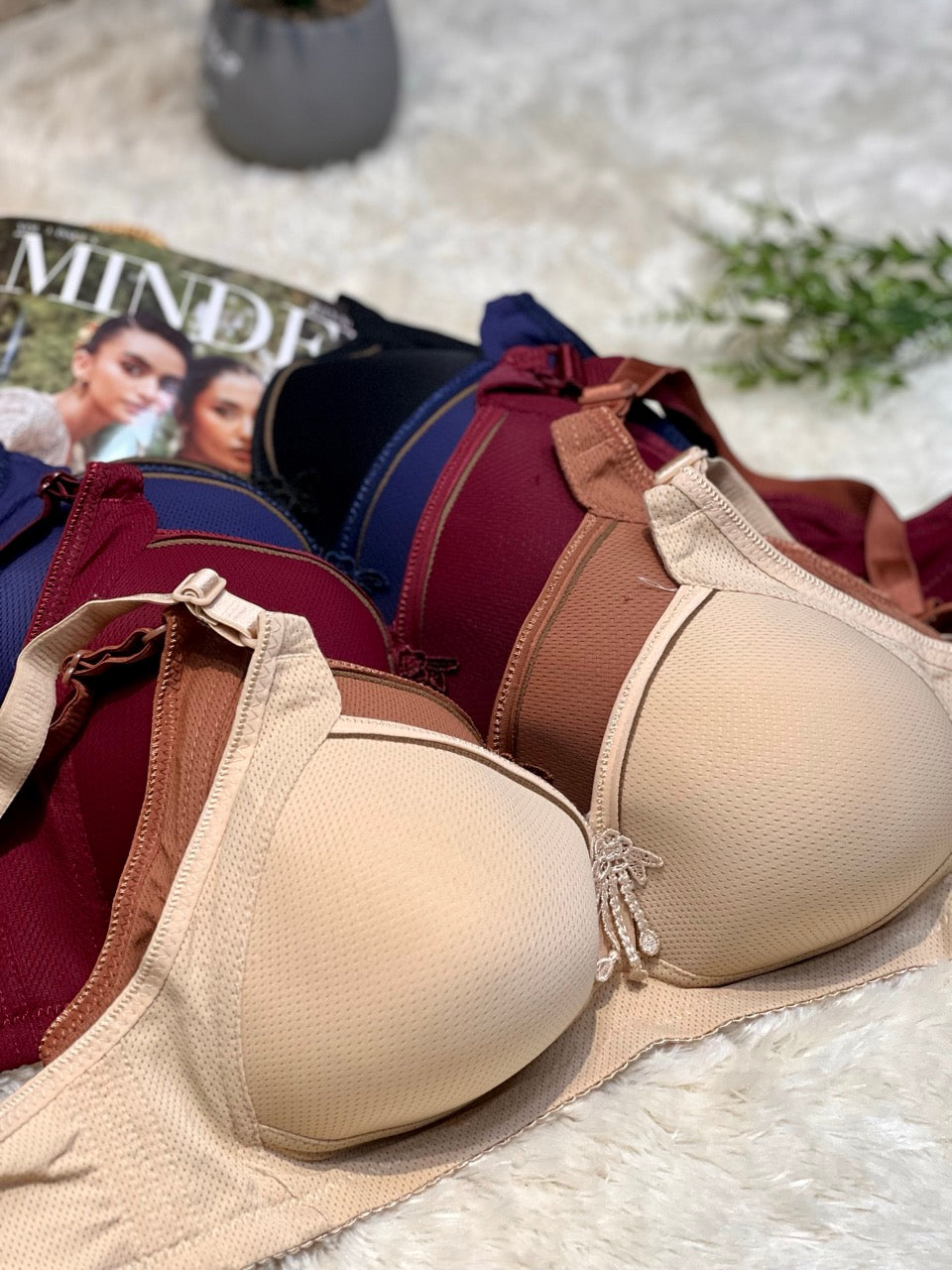 Full Coverage Dotted Bra – Everyday Comfort & Support