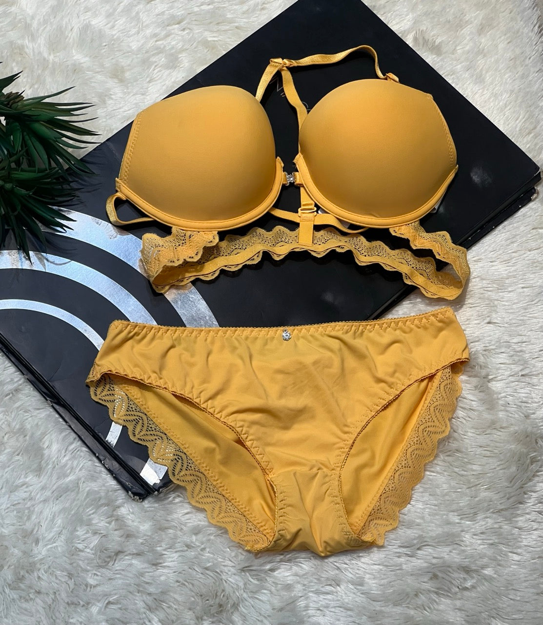 Pink Padded Bra with Lace & Triple Strap Back – Front Closure Push-Up Style